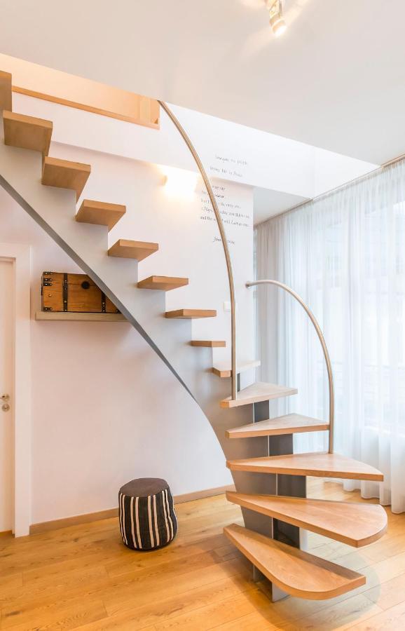 Central 2-Level Penthouse With Terrace And Free Parking Riga Kültér fotó