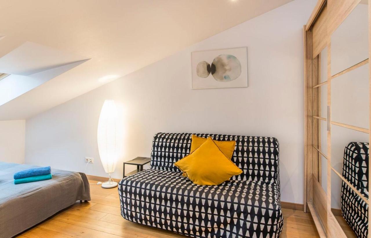 Central 2-Level Penthouse With Terrace And Free Parking Riga Kültér fotó