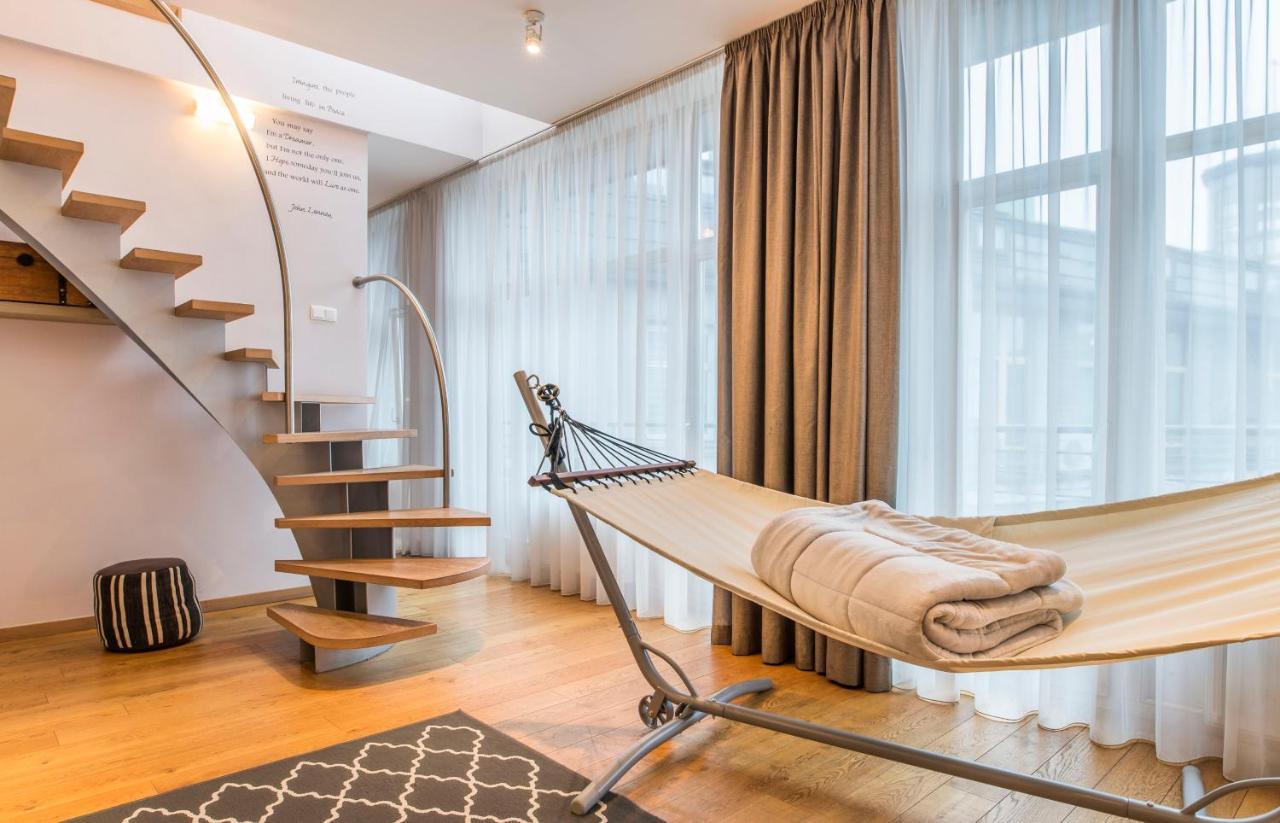 Central 2-Level Penthouse With Terrace And Free Parking Riga Kültér fotó