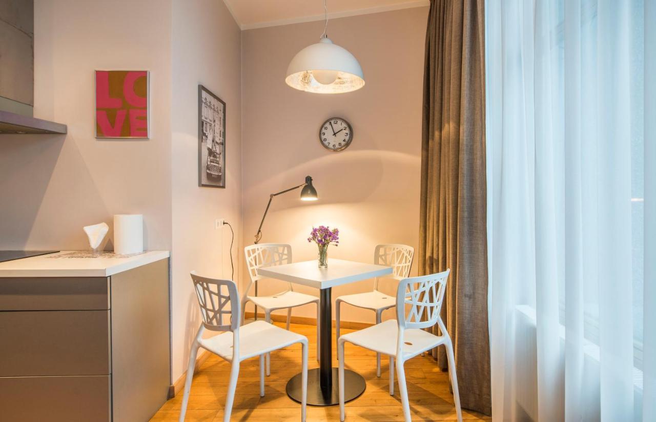 Central 2-Level Penthouse With Terrace And Free Parking Riga Kültér fotó