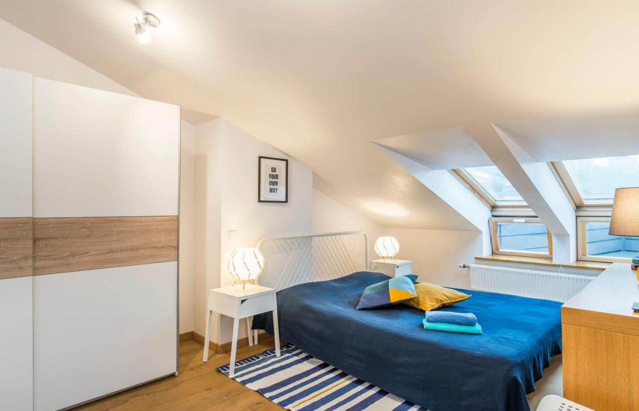 Central 2-Level Penthouse With Terrace And Free Parking Riga Kültér fotó