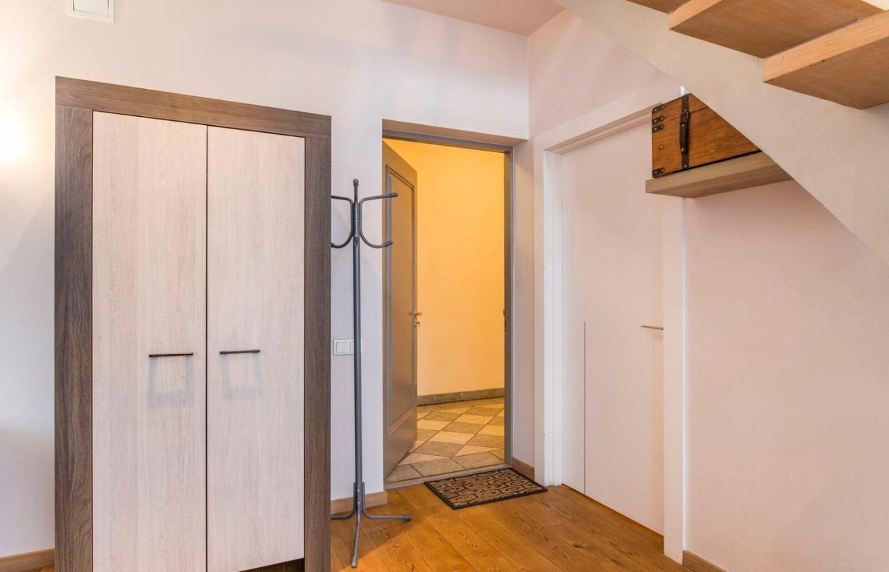 Central 2-Level Penthouse With Terrace And Free Parking Riga Kültér fotó