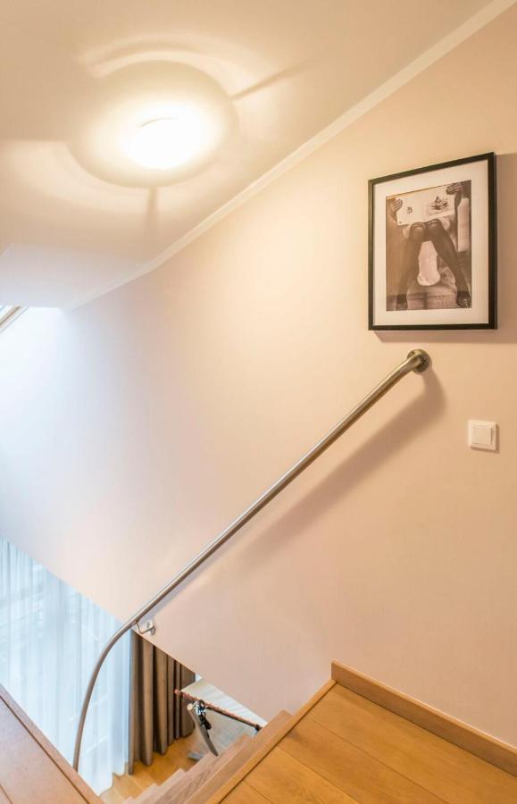 Central 2-Level Penthouse With Terrace And Free Parking Riga Kültér fotó